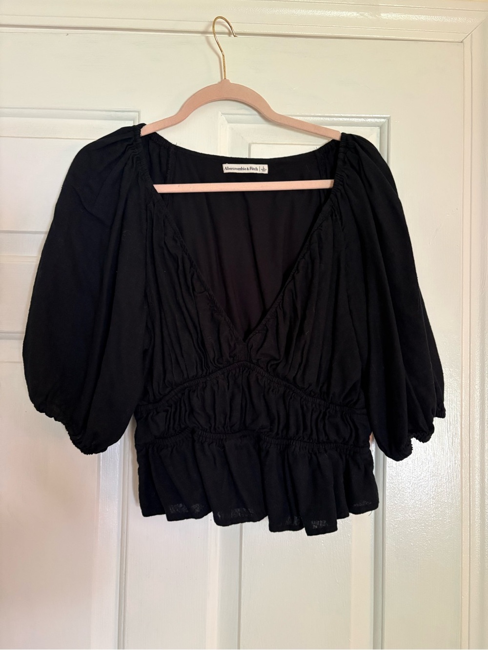 Abercrombie & Fitch Black V-Neck Puff-Sleeve Peplum Top